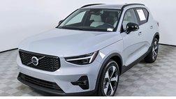 2026 Volvo XC40 B5 Plus