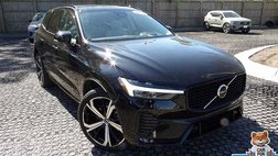 2023 Volvo XC60 B5 Ultimate Dark Theme