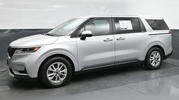 2023 Kia Carnival LX