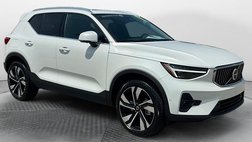 2023 Volvo XC40 B5 Ultimate Bright Theme
