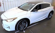2017 Infiniti QX30 Sport