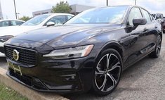2024 Volvo S60 B5 Core Dark Theme