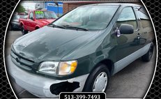 2000 Toyota Sienna CE