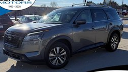 2023 Nissan Pathfinder SL