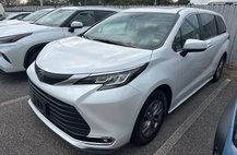 2023 Toyota Sienna XLE 7-Passenger