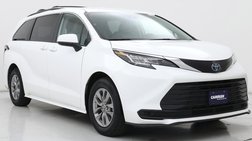 2022 Toyota Sienna LE 8-Passenger