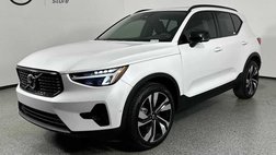 2024 Volvo XC40 B5 Plus Dark Theme