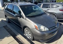 2005 Toyota Sienna LE