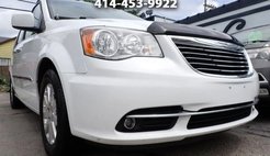 2016 Chrysler Town and Country Touring