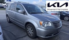 2016 Chrysler Town and Country Touring