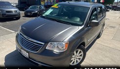 2016 Chrysler Town and Country Touring
