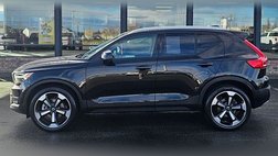 2021 Volvo XC40 T5 Momentum