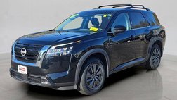 2022 Nissan Pathfinder SV