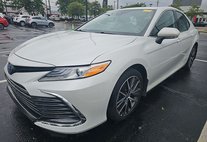 2022 Toyota Camry Hybrid XLE