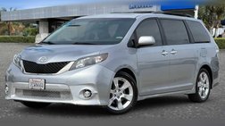 2014 Toyota Sienna SE 8-Passenger