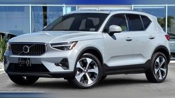2025 Volvo XC40 B5 Plus Bright Theme
