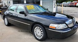 2005 Lincoln Town Car Signature