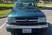 1998 Toyota Tacoma Base