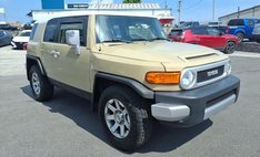2014 Toyota FJ Cruiser Base