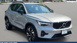 2025 Volvo XC40 B5 Ultra Dark Theme