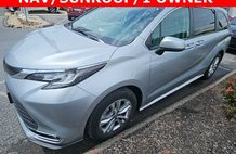 2023 Toyota Sienna XLE