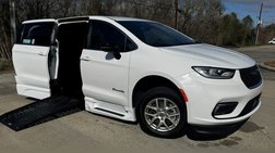 2024 Chrysler Pacifica Touring