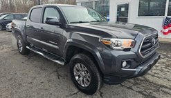 2017 Toyota Tacoma SR