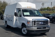 2024 Ford E-Series E-450 SD