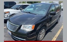 2016 Chrysler Town and Country Touring
