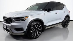 2022 Volvo XC40 T5 R-Design