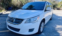 2011 Volkswagen Routan SE