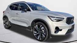 2025 Volvo XC40 B5 Plus Dark Theme