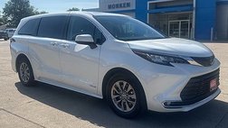 2021 Toyota Sienna XLE