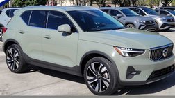 2023 Volvo XC40 B5 Plus Bright Theme