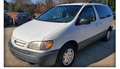 2003 Toyota Sienna LE
