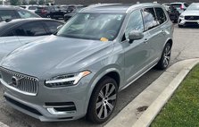 2025 Volvo XC90 T8 Core Bright Theme