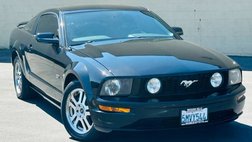 2005 Ford Mustang GT Deluxe