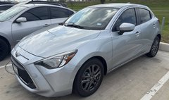 2020 Toyota Yaris Hatchback LE