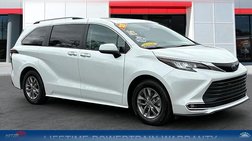 2023 Toyota Sienna XLE
