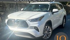 2022 Toyota Highlander Hybrid Platinum