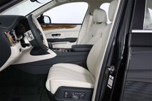 2025 Bentley Bentayga V8