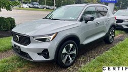 2024 Volvo XC40 B5 Plus Dark Theme