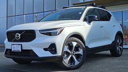 2023 Volvo XC40 B5 Plus Dark Theme