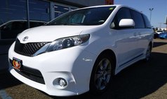 2012 Toyota Sienna SE 8-Passenger