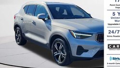 2025 Volvo XC40 B5 Core Bright Theme