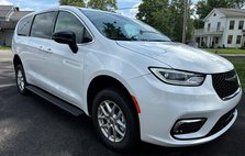2024 Chrysler Pacifica Touring