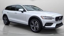 2025 Volvo V60 Cross Country B5 Plus