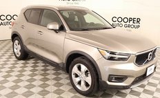 2022 Volvo XC40 T5 Momentum