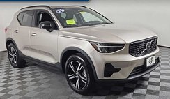 2024 Volvo XC40 B5 Core