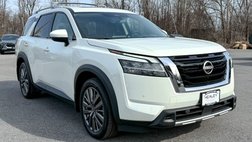 2023 Nissan Pathfinder SL